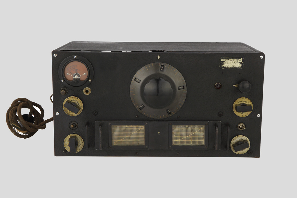 HRO receiver – HRO Senior model | The Małopolska Virtual Museums